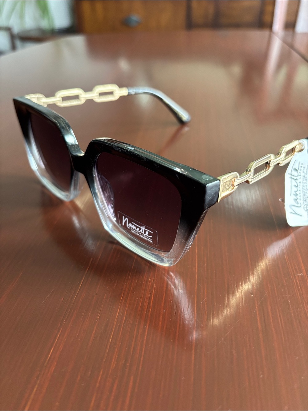 Nanette Lepore 100% UV protection,cat eye tortoise frame,gold chain arm,CAT 3